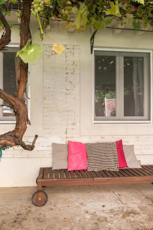 Boutique Apartment With Private Rooms And Garden Oasis Floransa Dış mekan fotoğraf