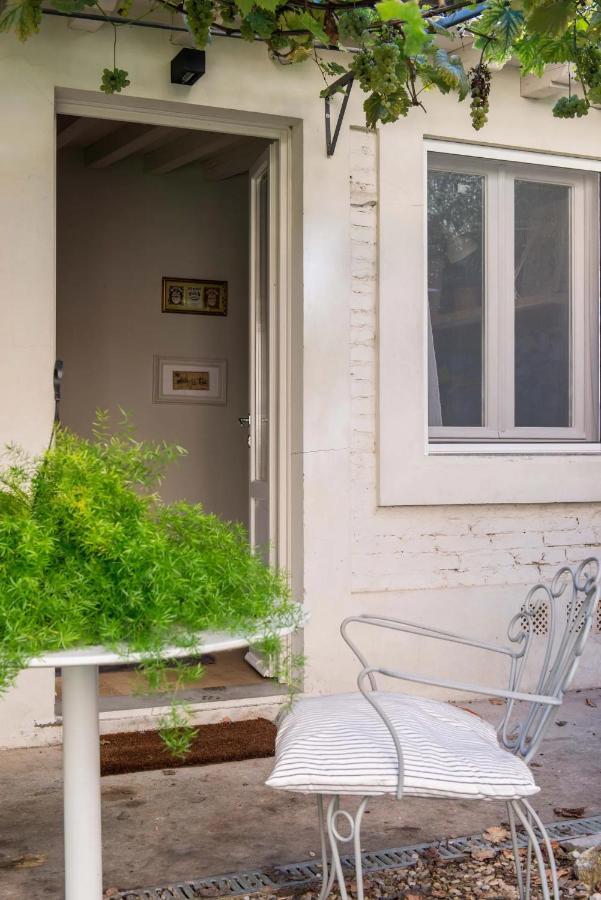 Boutique Apartment With Private Rooms And Garden Oasis Floransa Dış mekan fotoğraf