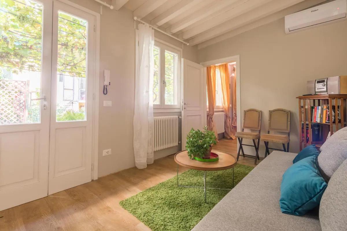 Boutique Apartment With Private Rooms And Garden Oasis Floransa Dış mekan fotoğraf